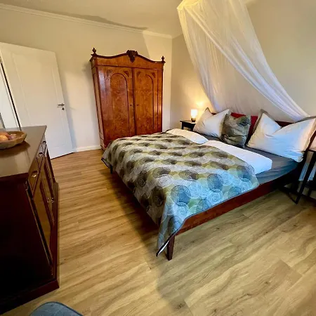 Waldstadt Apartment *